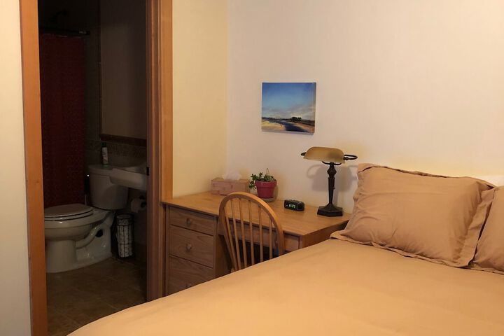 Room 3 of 40