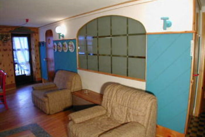 Room 17 of 24