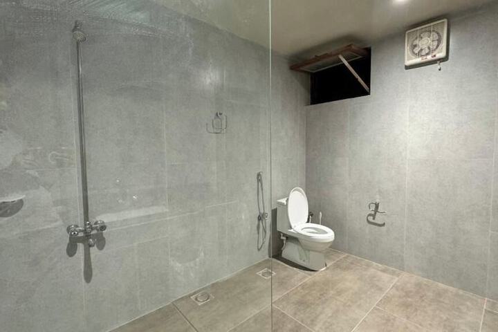 Room 15 of 24