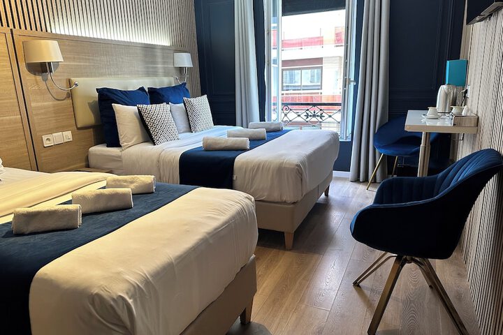 Room 16 of 38