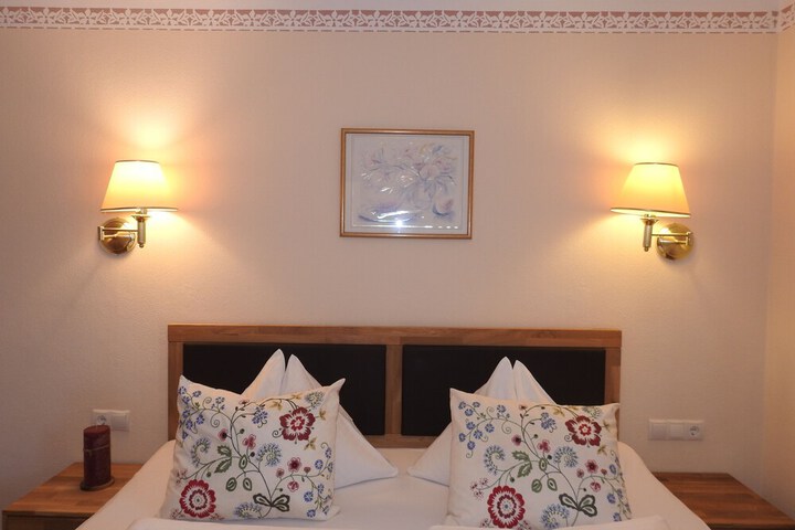 Room 13 of 70