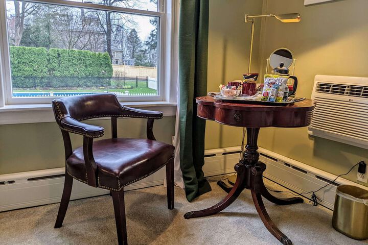 Room 49 of 258