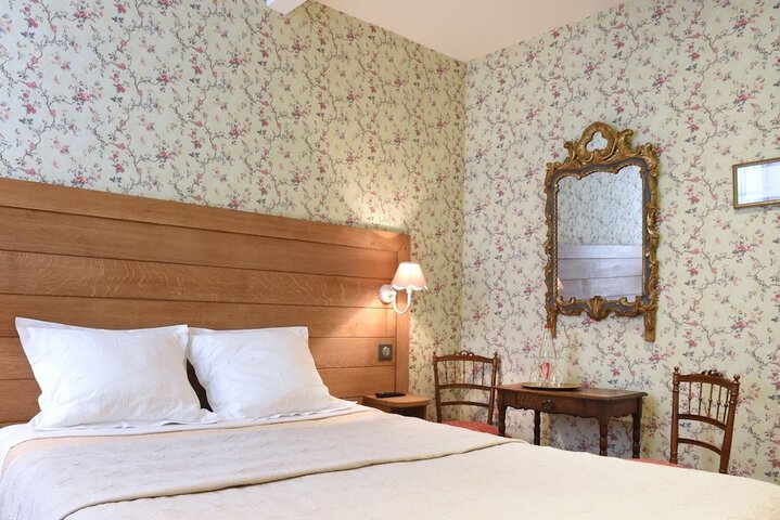 Room 2 of 13