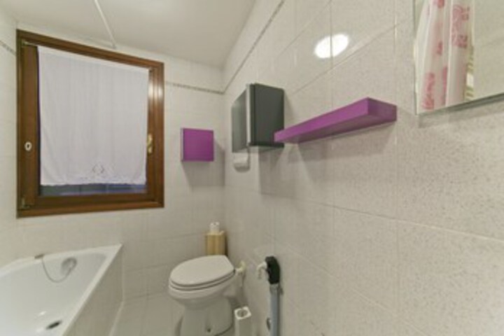 Room 3 of 14