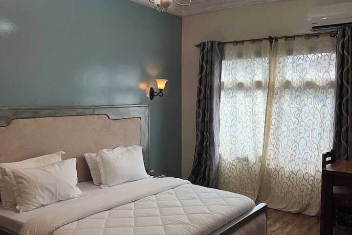 Room 3 of 12
