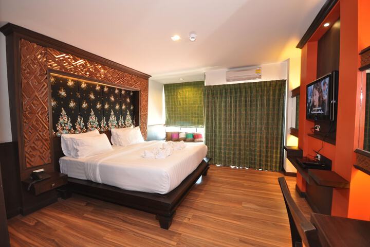 Room 36 of 83