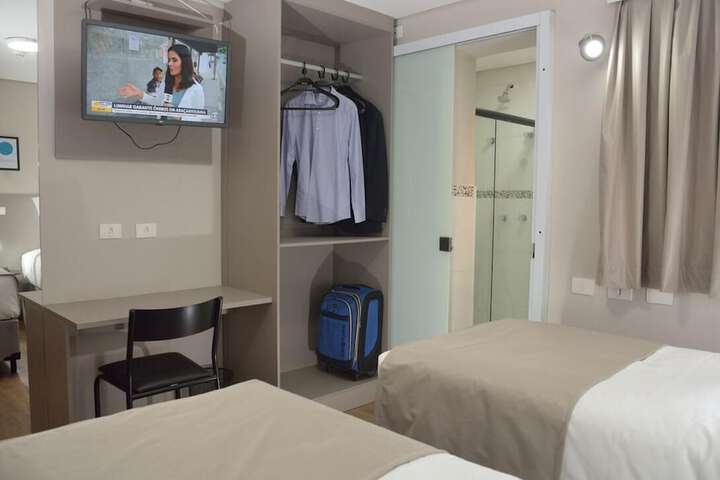 Room 7 of 41