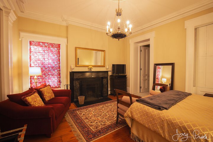 Room 46 of 91