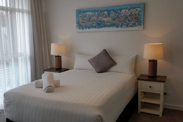 Room 8 of 124