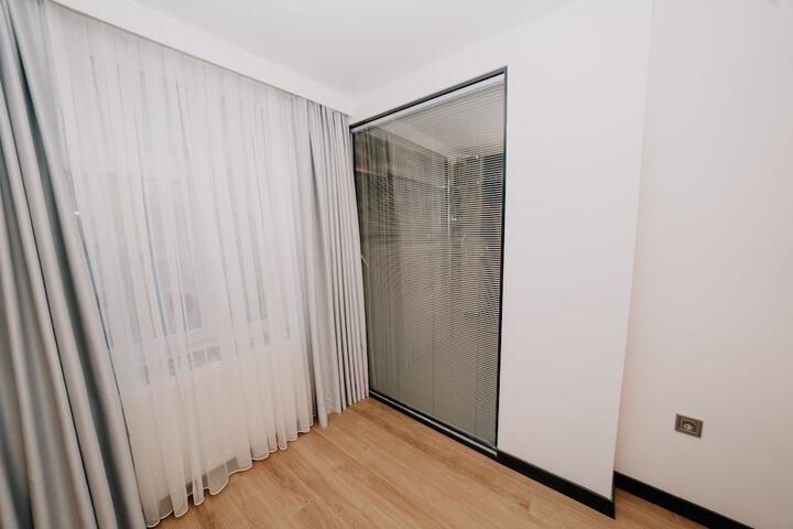 Room 8 of 21