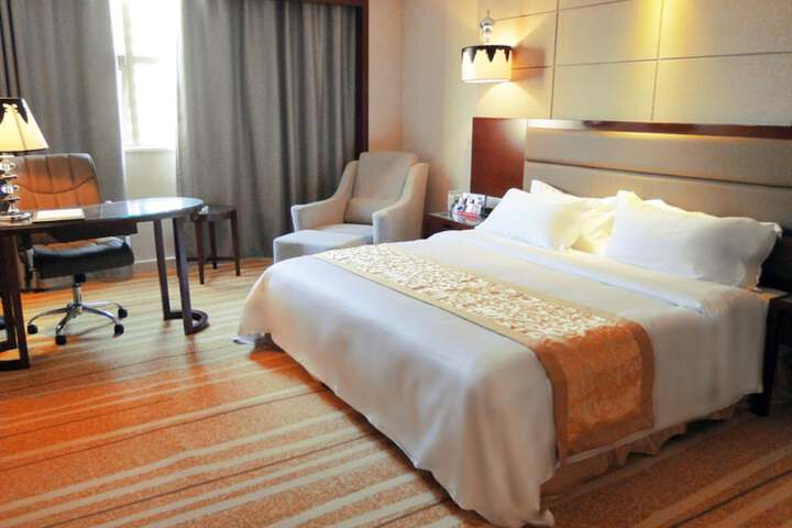 Room 10 of 23