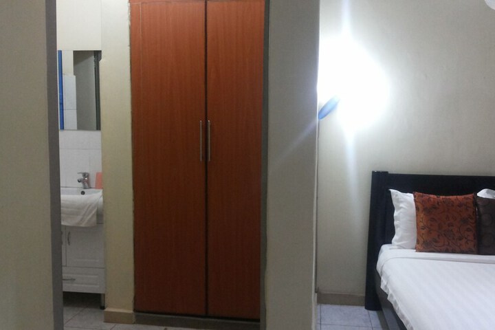 Room 22 of 50