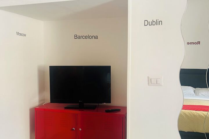 Room 5 of 78