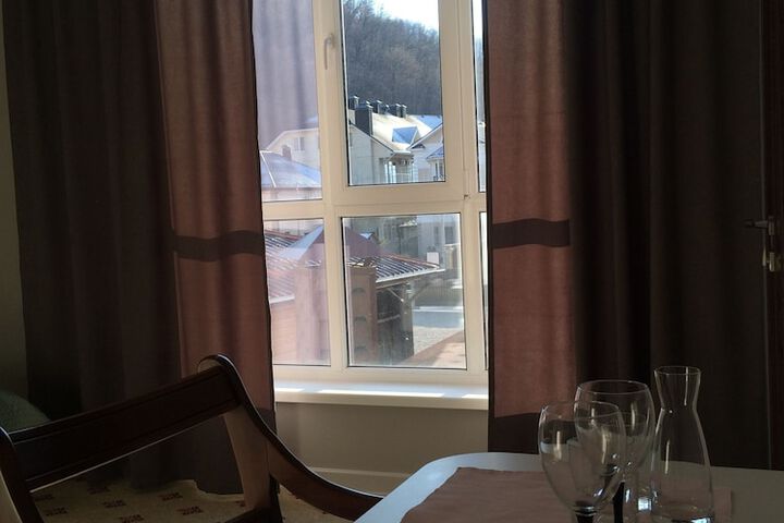 Room 4 of 30