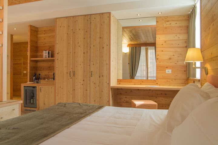 Room 10 of 47