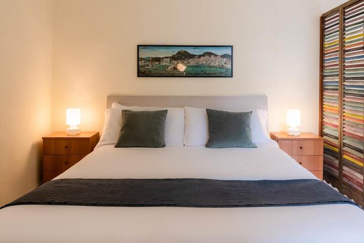 Room 4 of 20