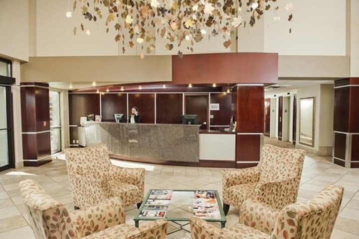 Entrance & Lobby