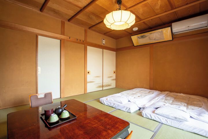Room 17 of 85