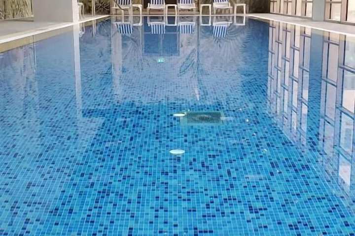 Pool 24 of 30
