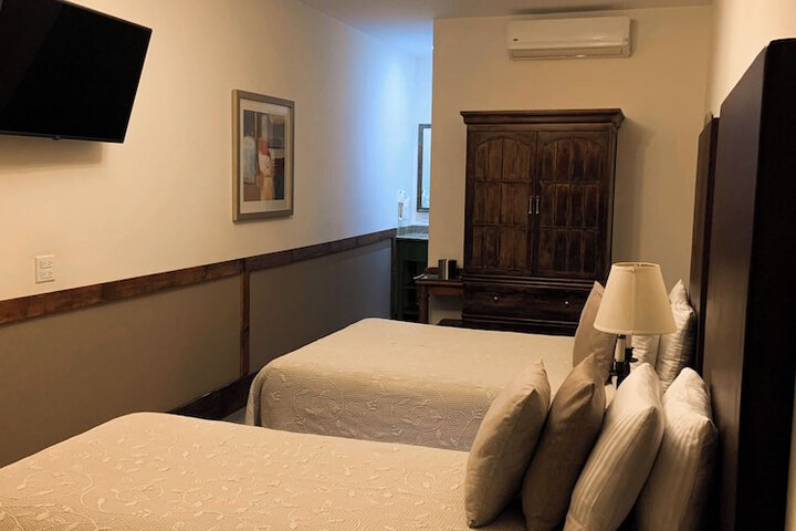 Room 7 of 63