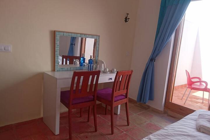 Room 6 of 138