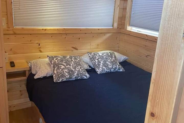 Room 32 of 172