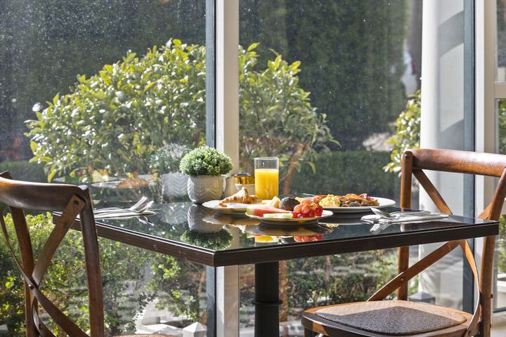 Breakfast/Coffee Service 46 of 76