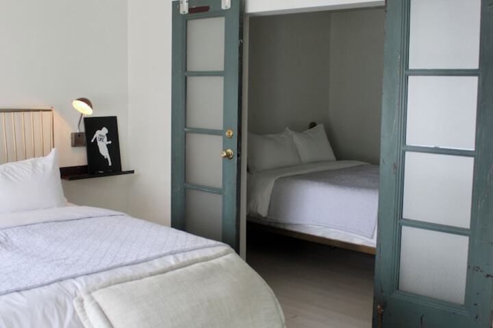 Room 21 of 117