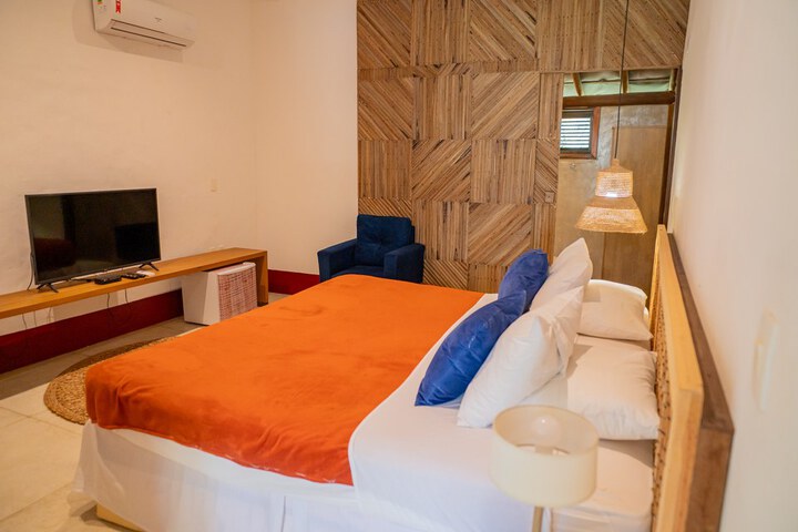 Room 9 of 98