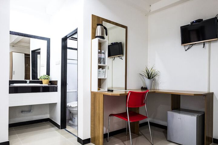 Room 10 of 51