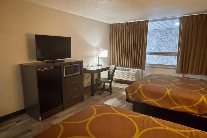 Room 15 of 31