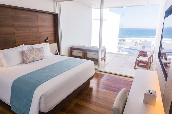 Room 5 of 163