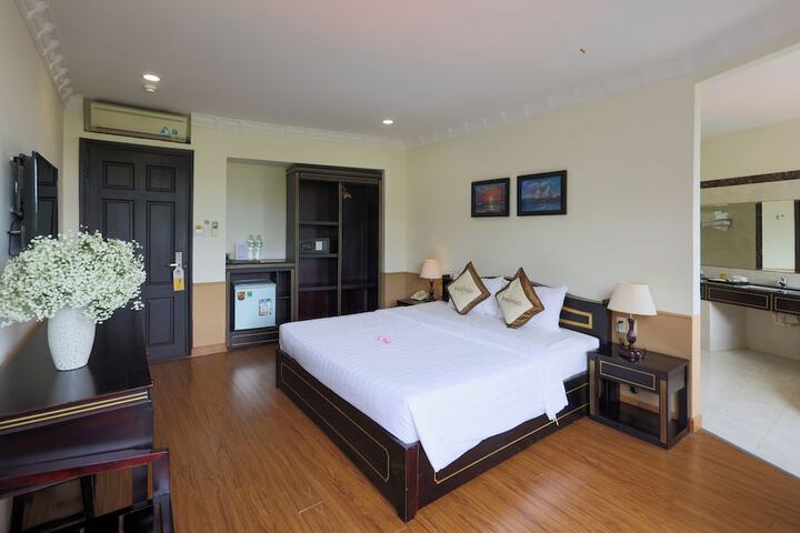 Room 20 of 68
