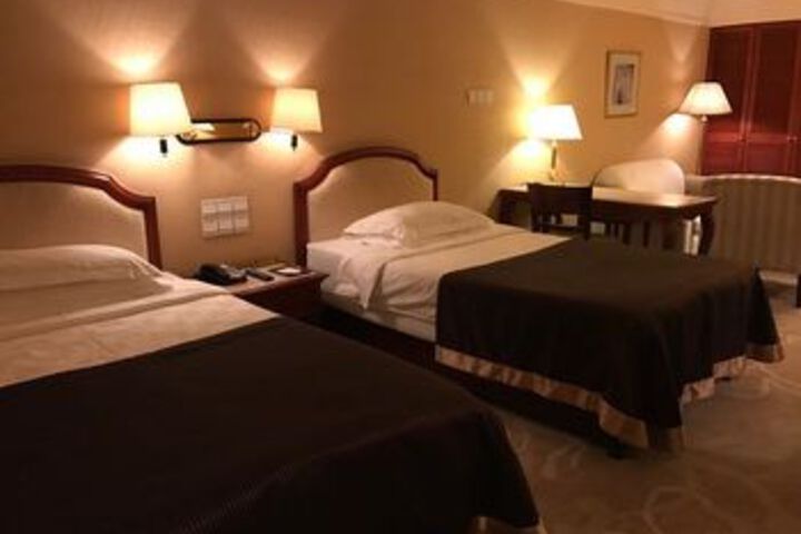 Room 16 of 43