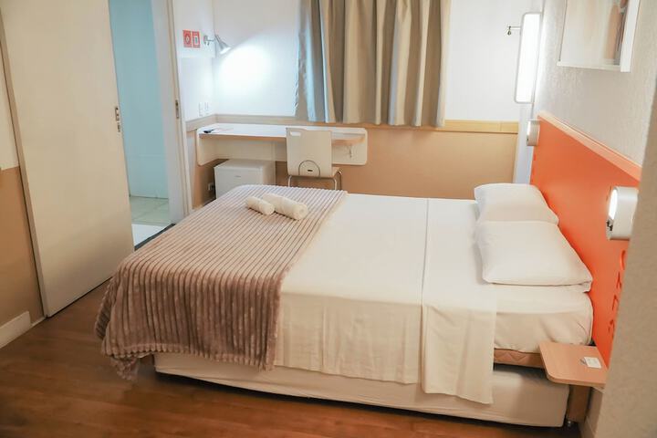 Room 19 of 78