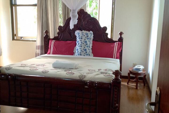 Room 13 of 45