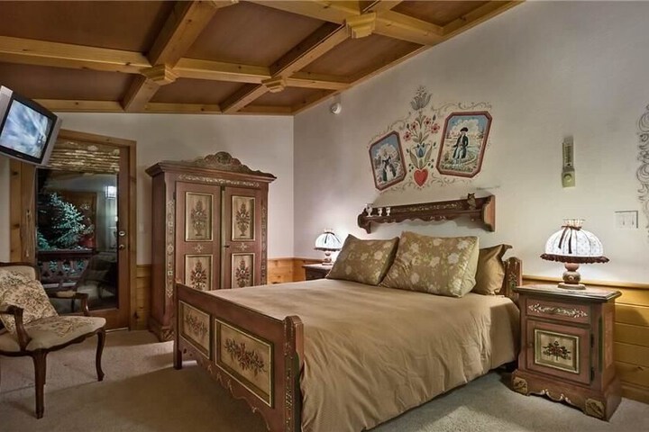 Room 3 of 13
