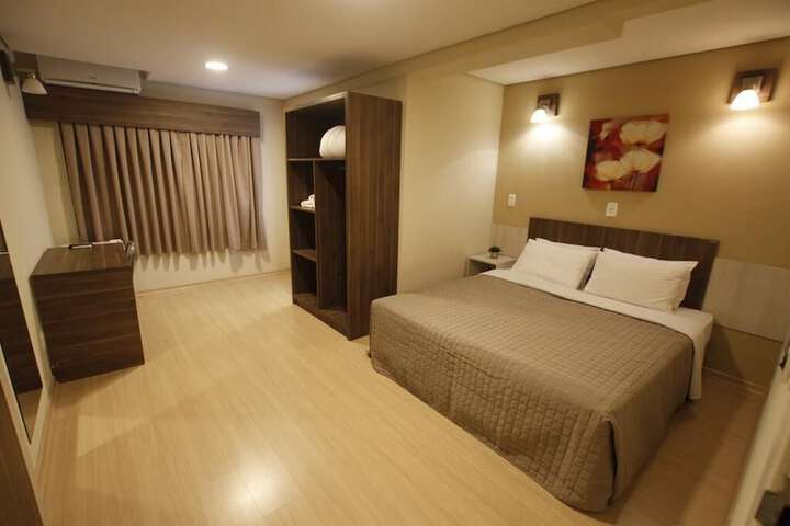 Room 19 of 38