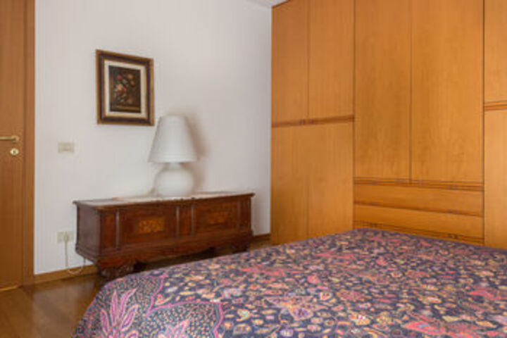 Room 216 of 871