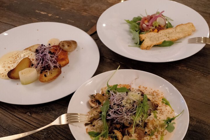 Dining 46 of 60