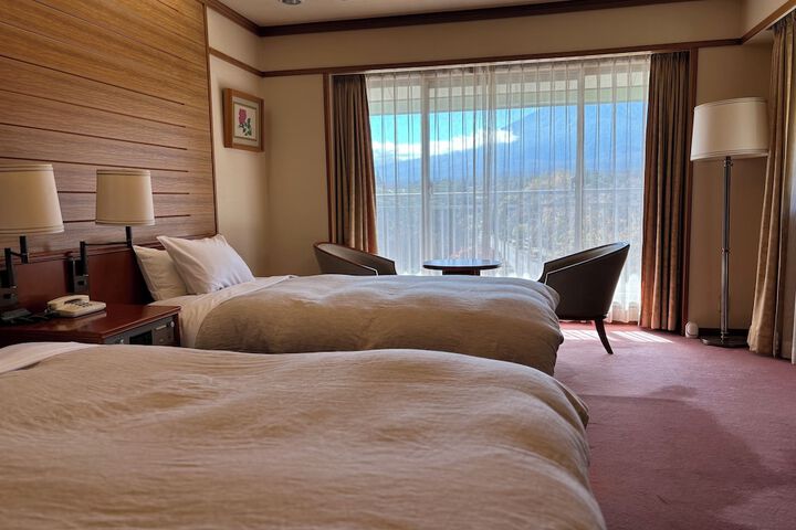 Room 34 of 147