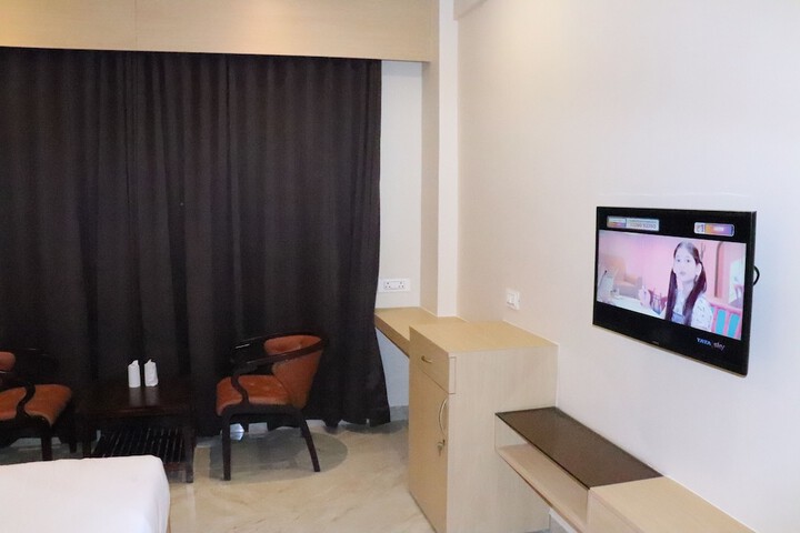 Room 12 of 41