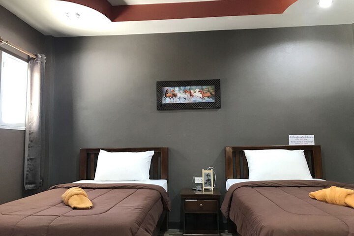 Room 10 of 52