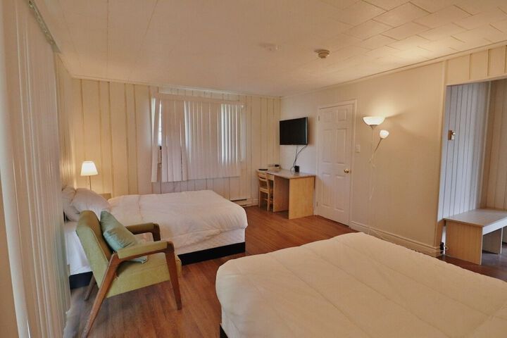 Room 4 of 5