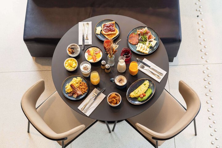 Dining 92 of 153