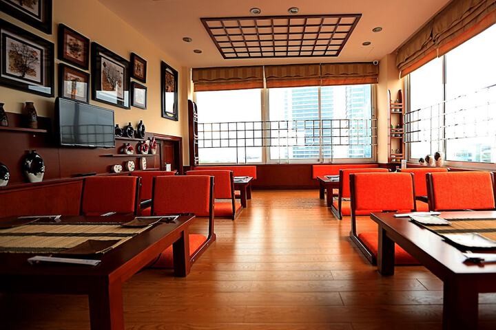 Dining Photos