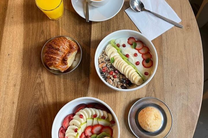 Breakfast/Coffee Service 56 of 72