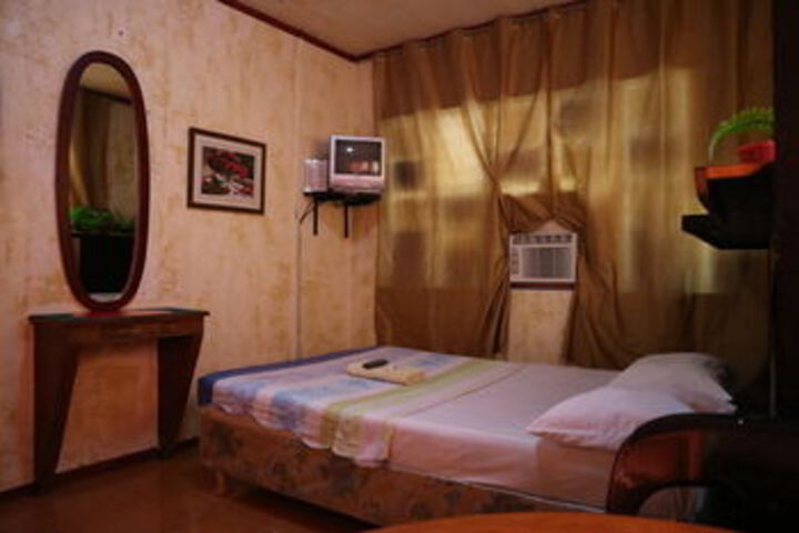 Room 18 of 27