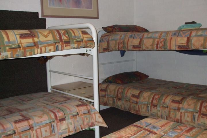 Room 14 of 33
