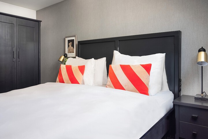Room 21 of 68